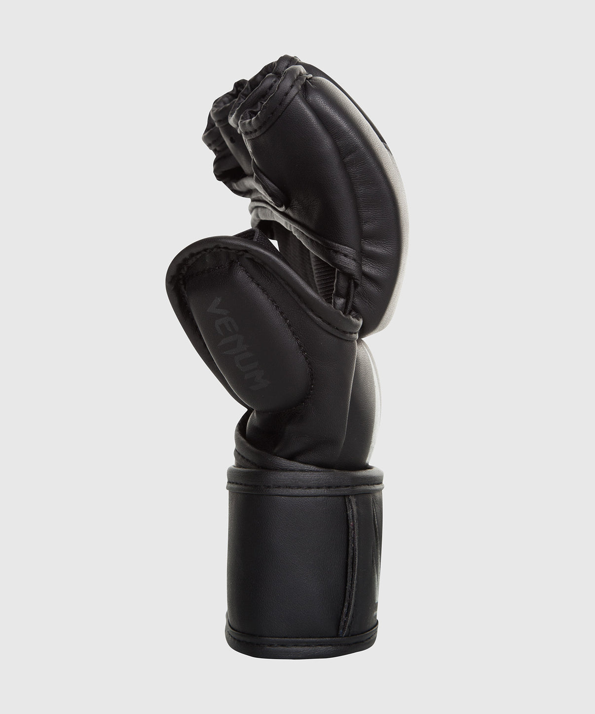 VENUM CHALLENGER MMA BOXING GLOVES BLACK/BLACK 