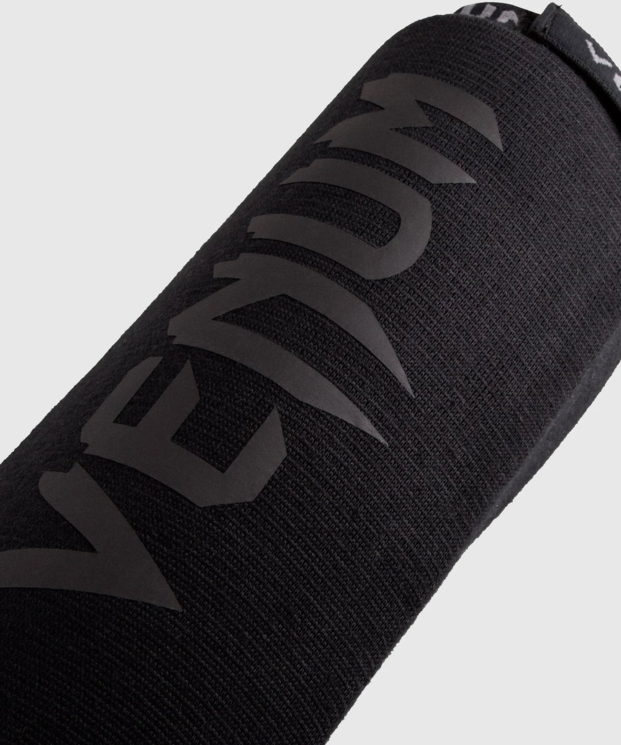 VENUM KONTACT BLACK SHINGUARD