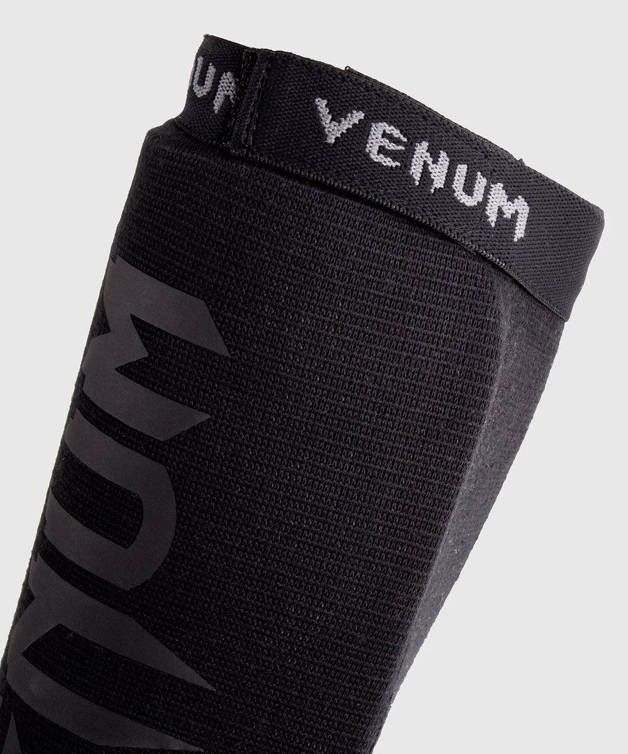 VENUM KONTACT BLACK SHINGUARD