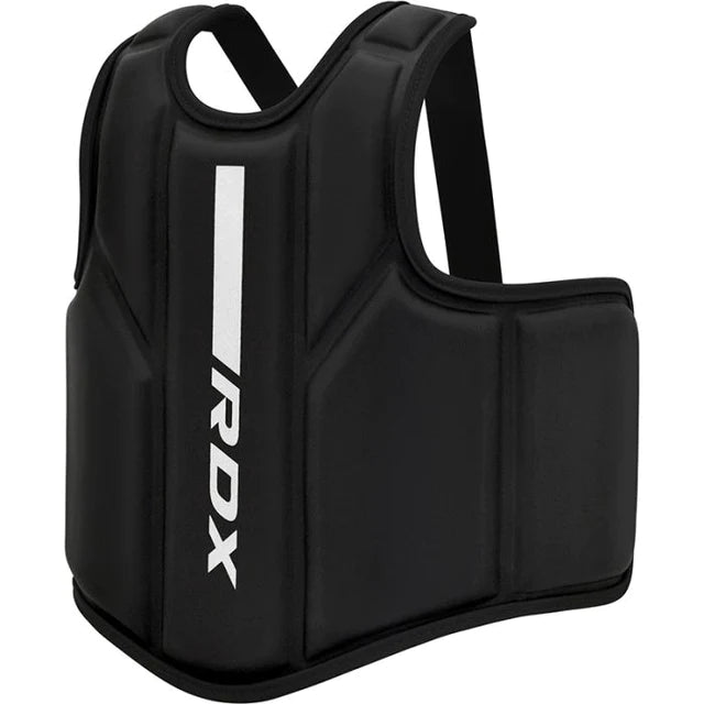 Protector de pecho RDX F6 Kara blanco en Bolivia - detalle de cierre - Chelo Sports