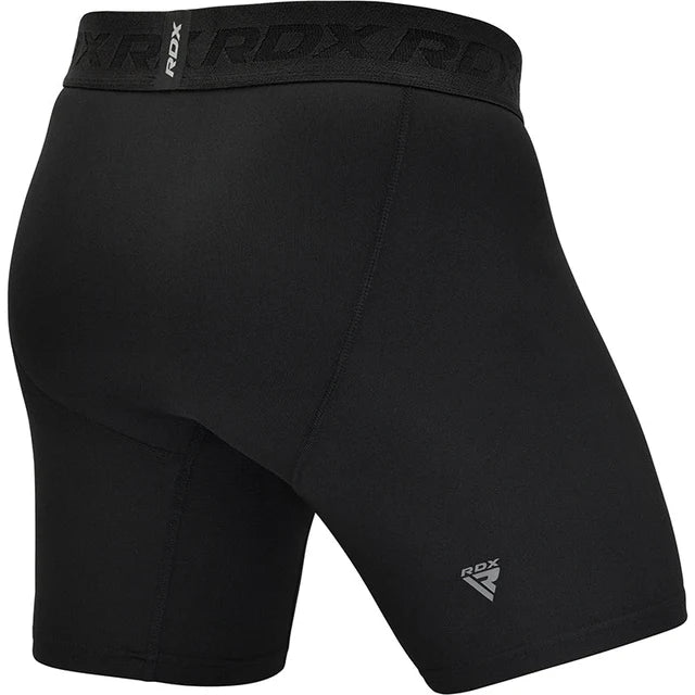 Pantalones cortos de compresión negros RDX T15