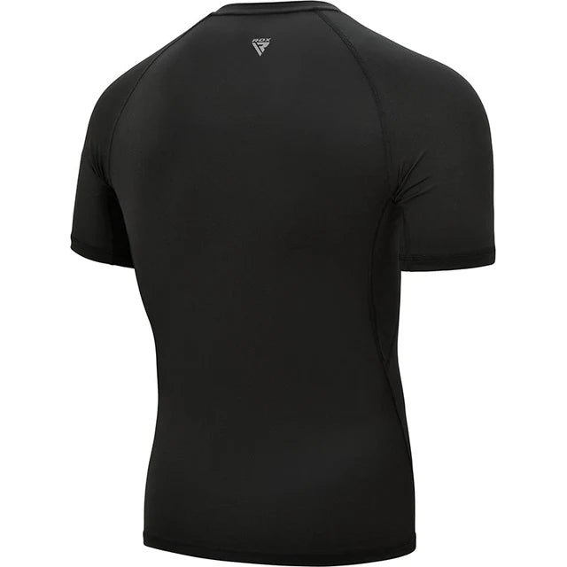 Camiseta de protección contra erupciones negra de manga corta RDX T15
