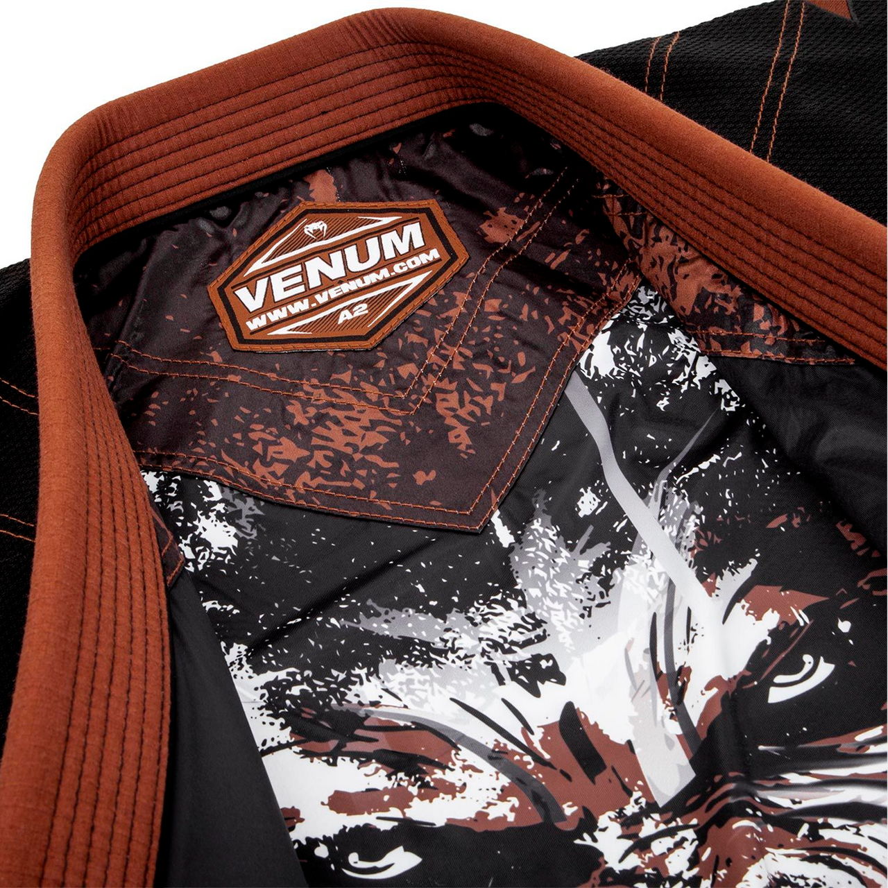 KIMONO DE BJJ VENUM ABSOLUTE GORILLA - NEGRO/MARRÓN