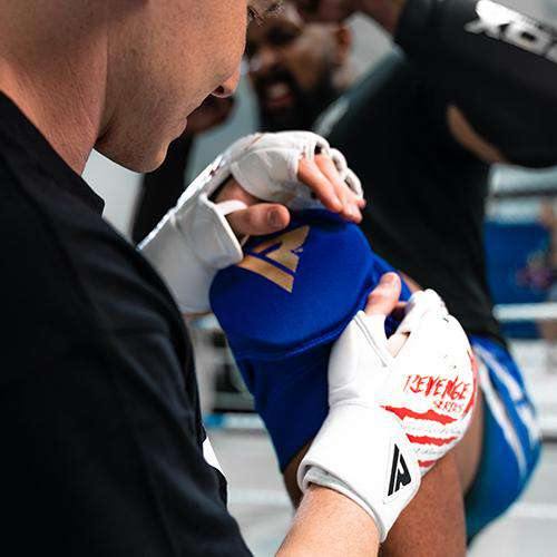 Funda acolchada con soporte de rodilla con certificación RDX K1 CE para Muay Thai y MMA - Chelo Sports